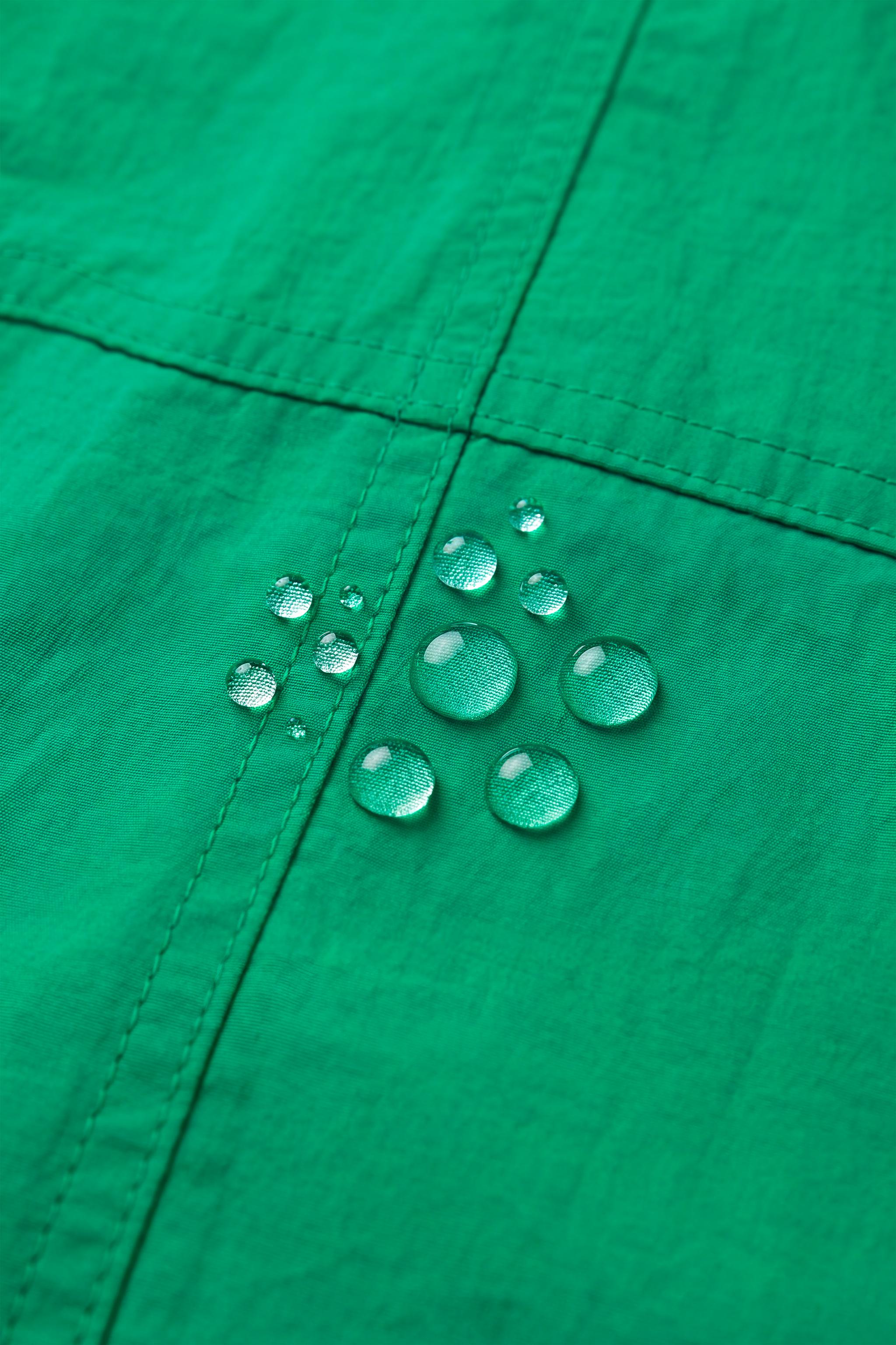 WATER REPELLENT GATHERED PARKA